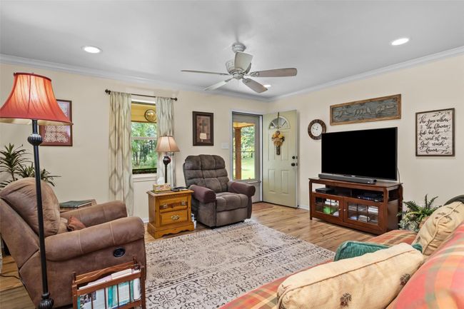 19769 State Highway 21 E, House other with 3 bedrooms, 2 bathrooms and 1 parking in Grapeland TX | Image 7