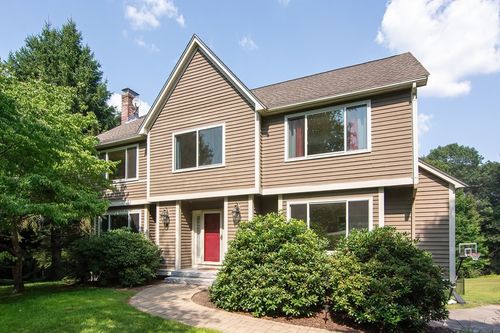 16 Walnut Hill Rd, Millis, MA, 02054-1050 | Card Image