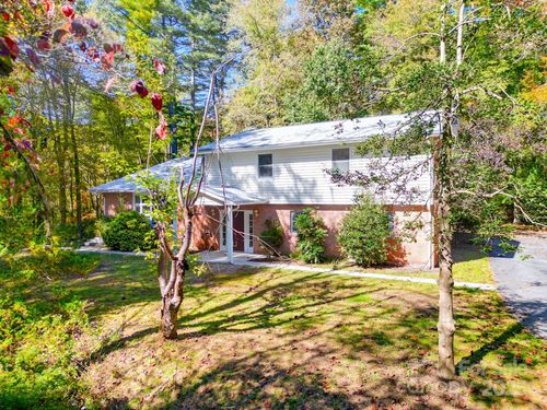 200 Riley Ln, Pisgah Forest, NC, 28768-9975 | Card Image