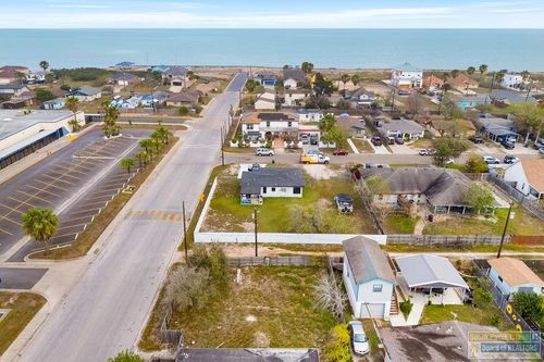 1651 Michigan Ave, Port Isabel, TX, 78578-4624 | Card Image