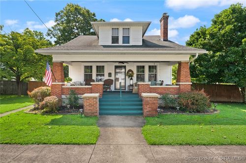 1040 Water St, Charlestown, IN, 47111-1433 | Card Image