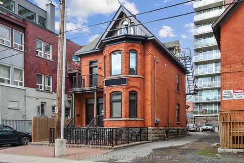 381 Cooper St, Ottawa, ON, K2P0G8 | Card Image