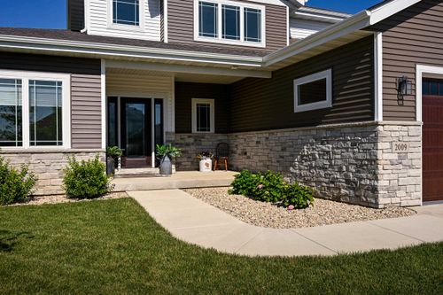 2009 Paris Ln, COTTAGE GROVE, WI, 53527-9228 | Card Image