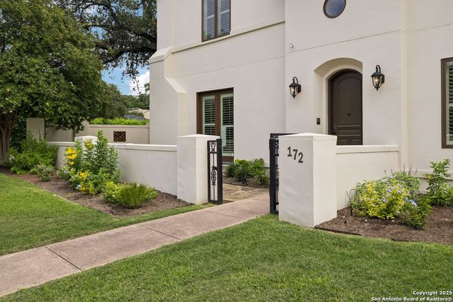 APT-1 - 172 Katherine Ct, Townhouse with 4 bedrooms, 4 bathrooms and null parking in San Antonio TX | Image 4