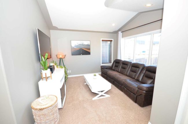 43 Regatta Way, Home with 3 bedrooms, 2 bathrooms and 2 parking in Sylvan Lake AB | Image 6