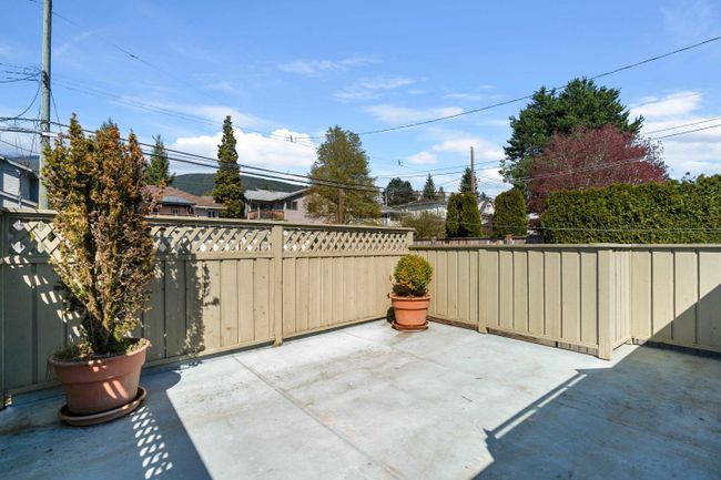 228 W 27 Th Street, House other with 5 bedrooms, 2 bathrooms and 1 parking in North Vancouver BC | Image 18