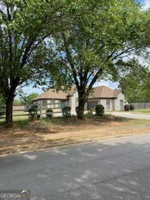 100 Wyckliffe Dr, Locust Grove, GA, 30248-2042 | Card Image
