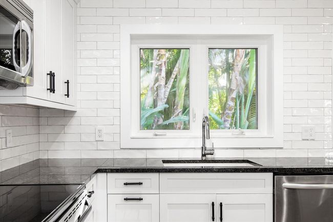 182 Beacon Ln, House other with 3 bedrooms, 2 bathrooms and null parking in Jupiter Inlet Colony FL | Image 10