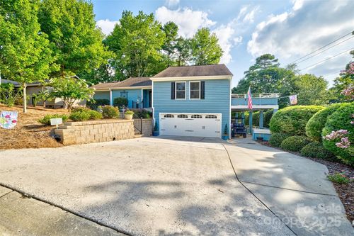 19 Shipmaster Ct, Lake Wylie, SC, 29710-8802 | Card Image