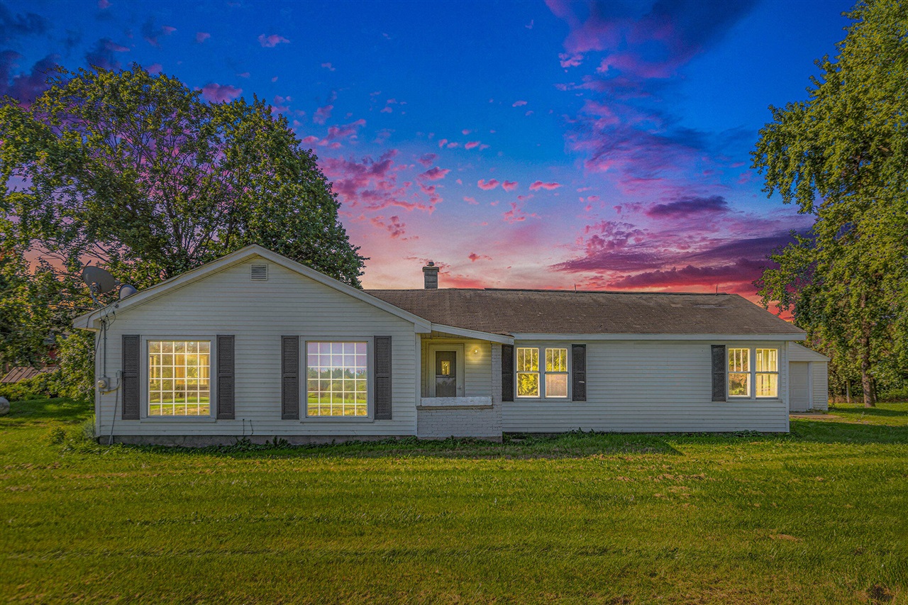 Garfield St, Coopersville, MI 49404