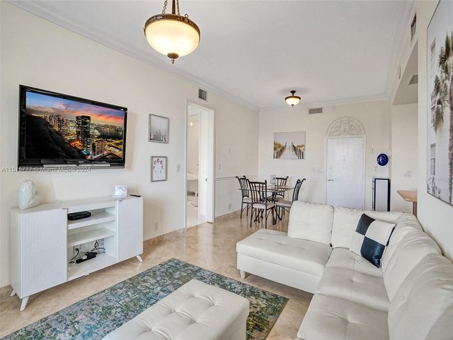 APT-1709 - 3180 S Ocean Dr, Condo with 2 bedrooms, 2 bathrooms and null parking in Hallandale Beach FL | Image 29