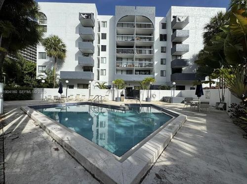 apt-402-2715 Tigertail Ave, Miami, FL, 33133-5329 | Card Image