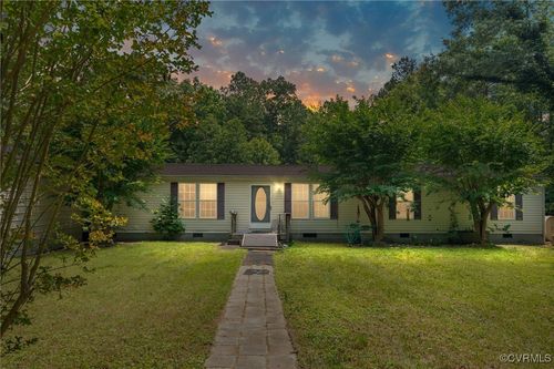 10032 Kings Dominion Blvd, Doswell, VA, 23047-1915 | Card Image