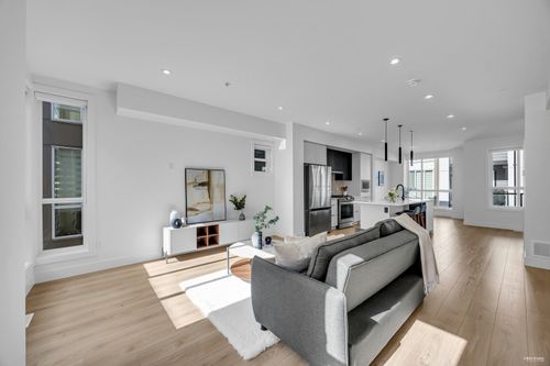 31-7670 207 St, Langley, BC, V2Y3N7 | Card Image