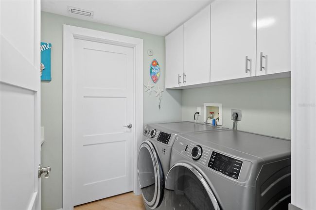In Unit Laundry Room | Image 19