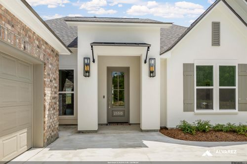 25310 Burlington Dr, Denham Springs, LA, 70726-6193 | Card Image