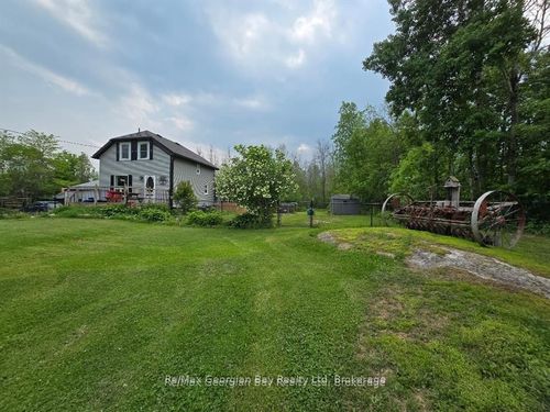 2066 Irish Line, Coldwater, ON, L0K1E0 | Card Image