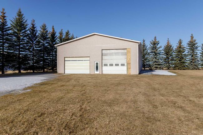 39060A Range Road 270, Home with 2 bedrooms, 2 bathrooms and 4 parking in Rural Red Deer County AB | Image 11