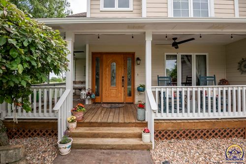 1031 Schenk St, Osage City, KS, 66523-1622 | Card Image