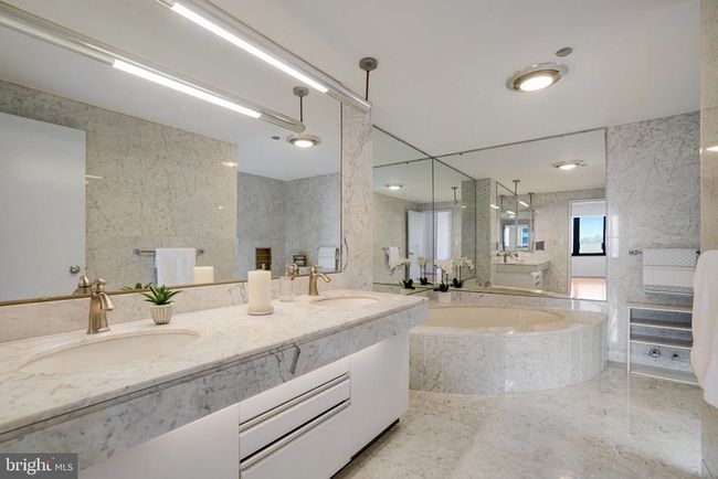 APT-1210S - 1300 Crystal Dr, Condo with 2 bedrooms, 2 bathrooms and null parking in ARLINGTON VA | Image 13