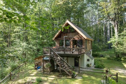 134 Vt Route 30, Newfane, VT, 05345-9646 | Card Image