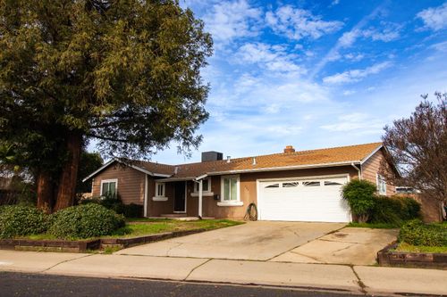 209 Ridge Drive, Lodi, CA, 95240 | Card Image