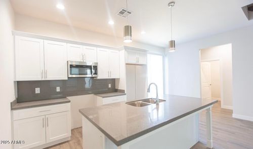 2-1850 N 51st St, Phoenix, AZ, 85008-7707 | Card Image