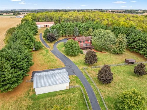 9104 E Weber Rd, RIDOTT, IL, 61067-9632 | Card Image