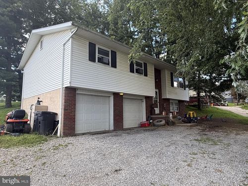 105 Pine Knoll Rd, Wheeling, WV, 26003-7972 | Card Image