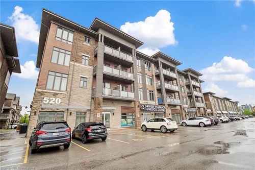 11-520 North Service Road Road, Grimsby, ON, L3M4E8 | Card Image