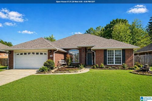 220 Cedar Mdw, Maylene, AL, 35114-5004 | Card Image