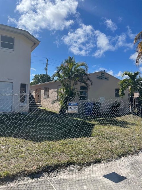 1942 Buchanan St, Hollywood, FL, 33020 | Card Image