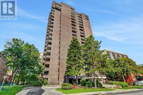 204-71 Somerset Street W, Ottawa, ON, K2P2G2 | Card Image