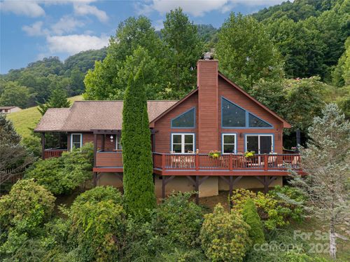 105 Appalachian Trl, Maggie Valley, NC, 28751-9202 | Card Image