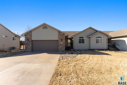 142 W Doral Ct, Sioux Falls, SD, 57108-6413 | Card Image