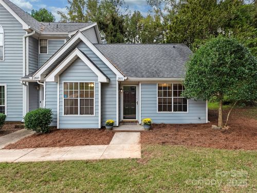 2851 Iron Gate Ln, Charlotte, NC, 28212-2601 | Card Image
