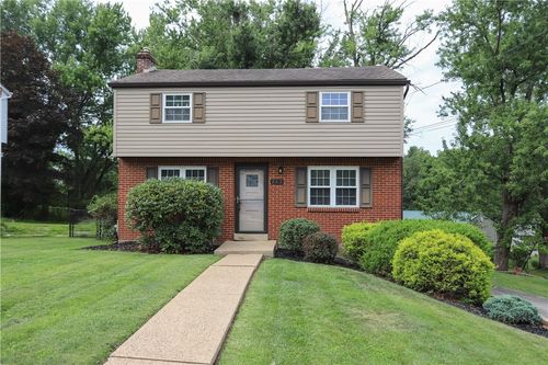 263 Great Smokey Dr, Pittsburgh, PA, 15239-2325 | Card Image