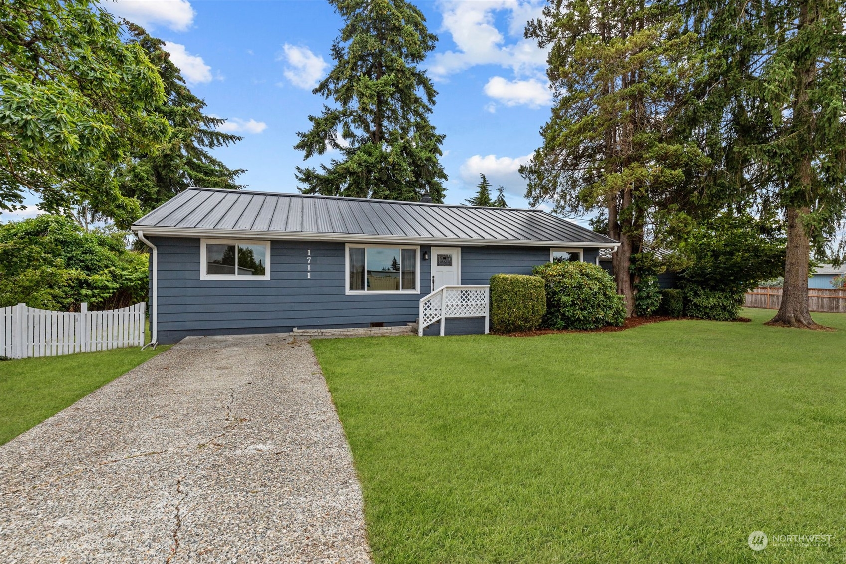 Oak St, Milton, WA 98354