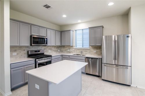 620 Reinhardt Blvd, Georgetown, TX, 78626-2964 | Card Image