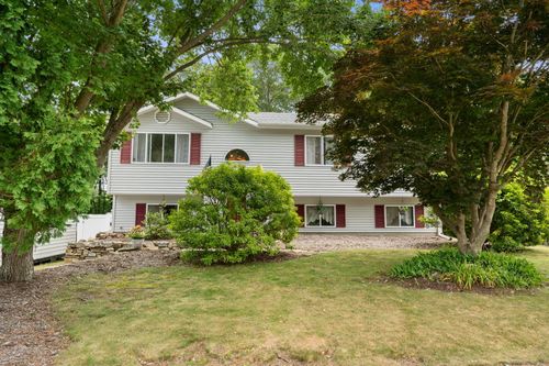 17 Joy Ln, Uncasville, CT, 06382-2054 | Card Image