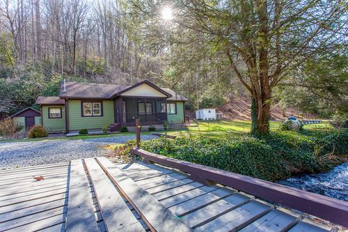 7150 Yellow Creek Road, Robbinsville, NC, 28771 | Card Image