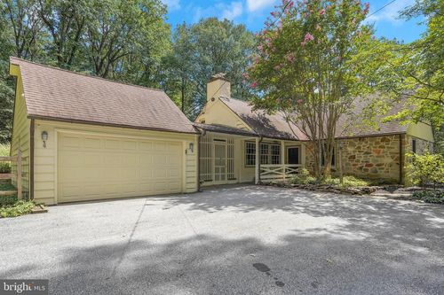 4 Indian Way, MALVERN, PA, 19355-2878 | Card Image