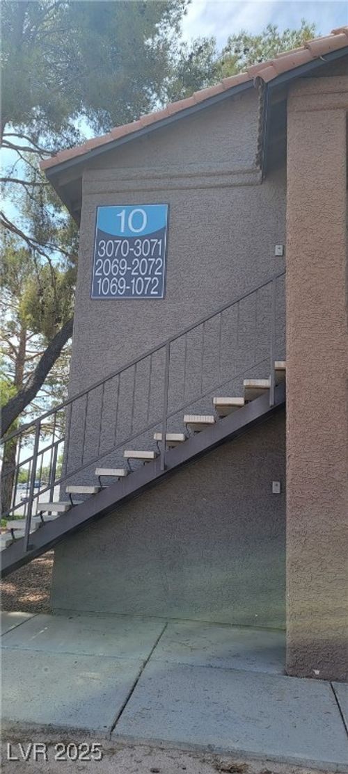 1072-2750 S Durango Dr, Las Vegas, NV, 89117-2636 | Card Image