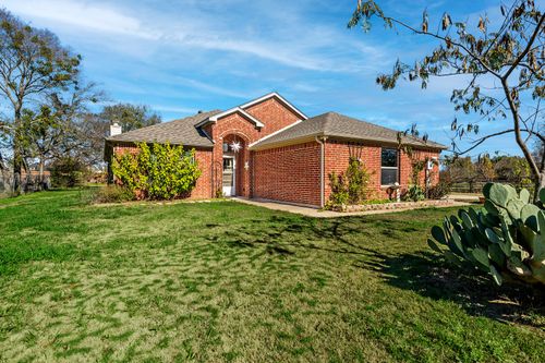 1209 Sherman St, Tioga, TX, 76271-2548 | Card Image