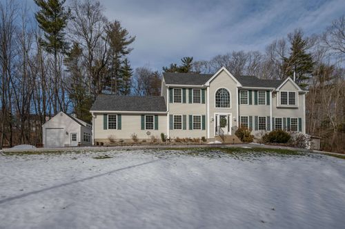43 Lampton Drive, Derry, NH, 03308 | Card Image