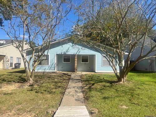 3251 King Bradford Dr, Baton Rouge, LA, 70816-3138 | Card Image