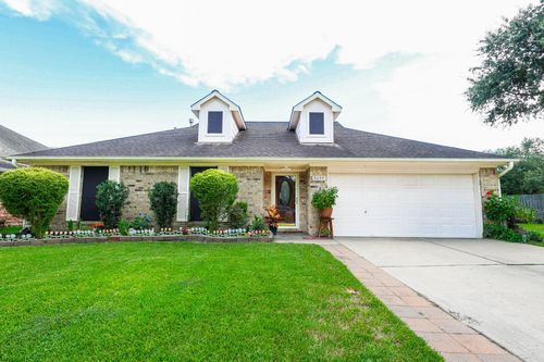 5233 Ridgecrest Dr, La Porte, TX, 77571-2893 | Card Image
