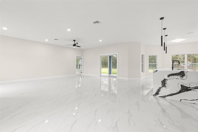10262 Maybird Ave, House other with 3 bedrooms, 2 bathrooms and null parking in WEEKI WACHEE FL | Image 12