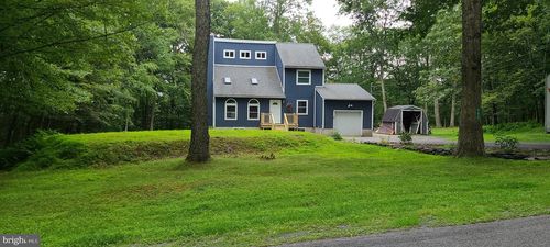 205 Traverse Rd, Dingmans Ferry, PA, 18328-9204 | Card Image