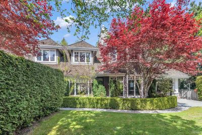 4683 Decourcy Crt, House other with 4 bedrooms, 2 bathrooms and 4 parking in West Vancouver BC | Image 3